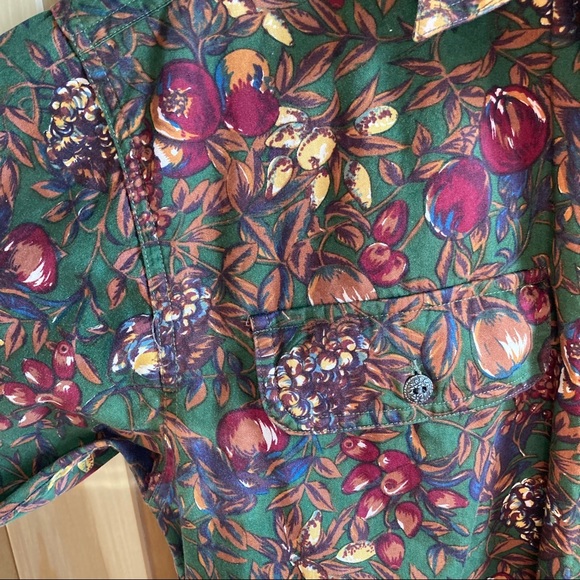 MUST GO Vintage Lady Footlocker Colourful Floral Button Up Shirt - Picture 2 of 6